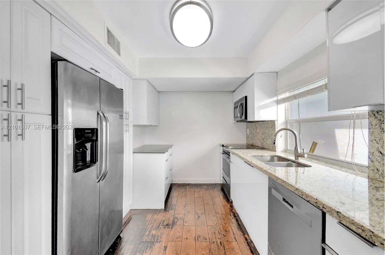 8960 Sunset Strip , Sunrise, FL 33322 Photo