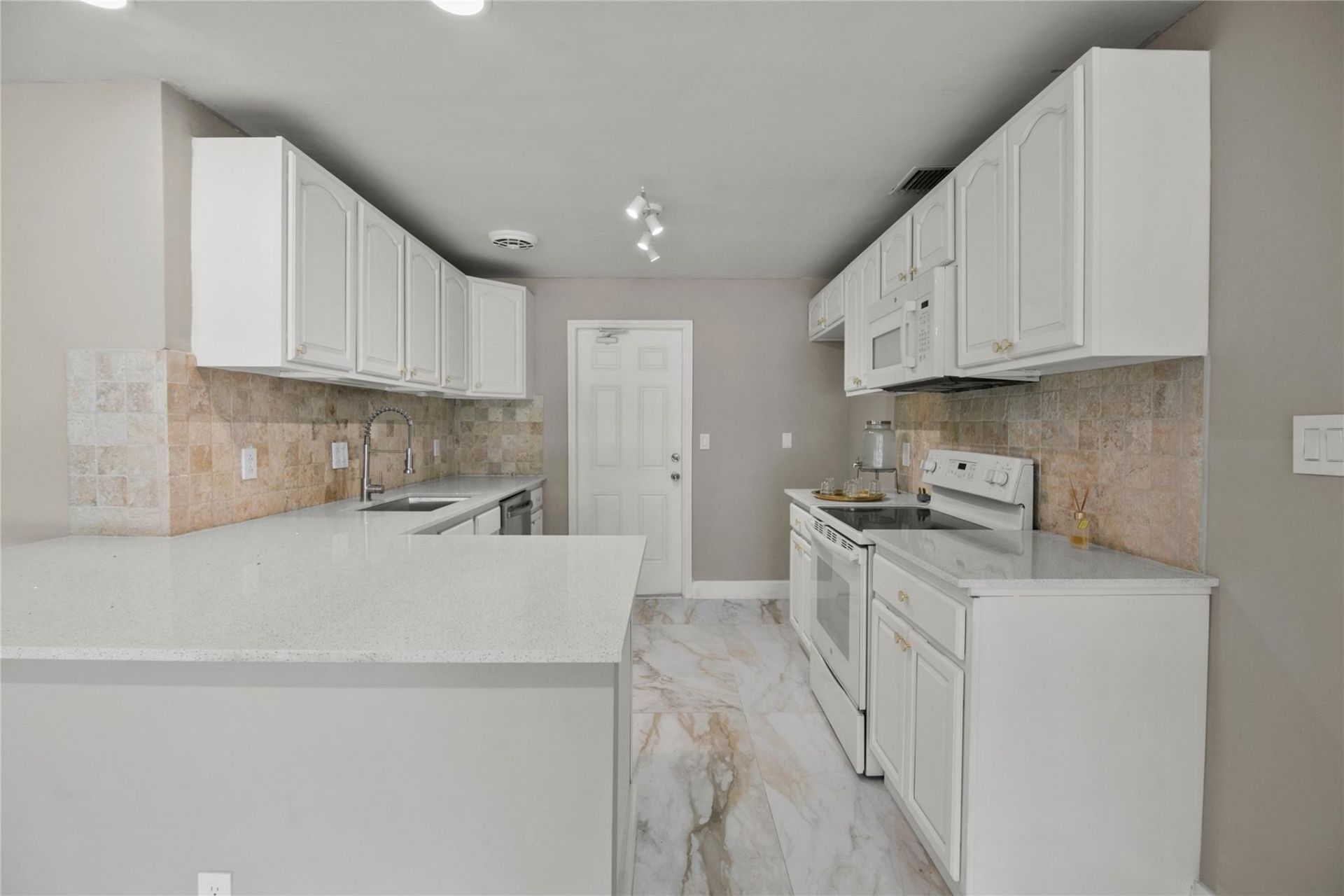 1010 NE 24th Street, Pompano Beach, FL 33064 Photo