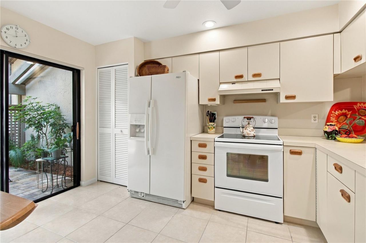 3123 Sandleheath, Unit 4, Sarasota, FL 34235 Photo