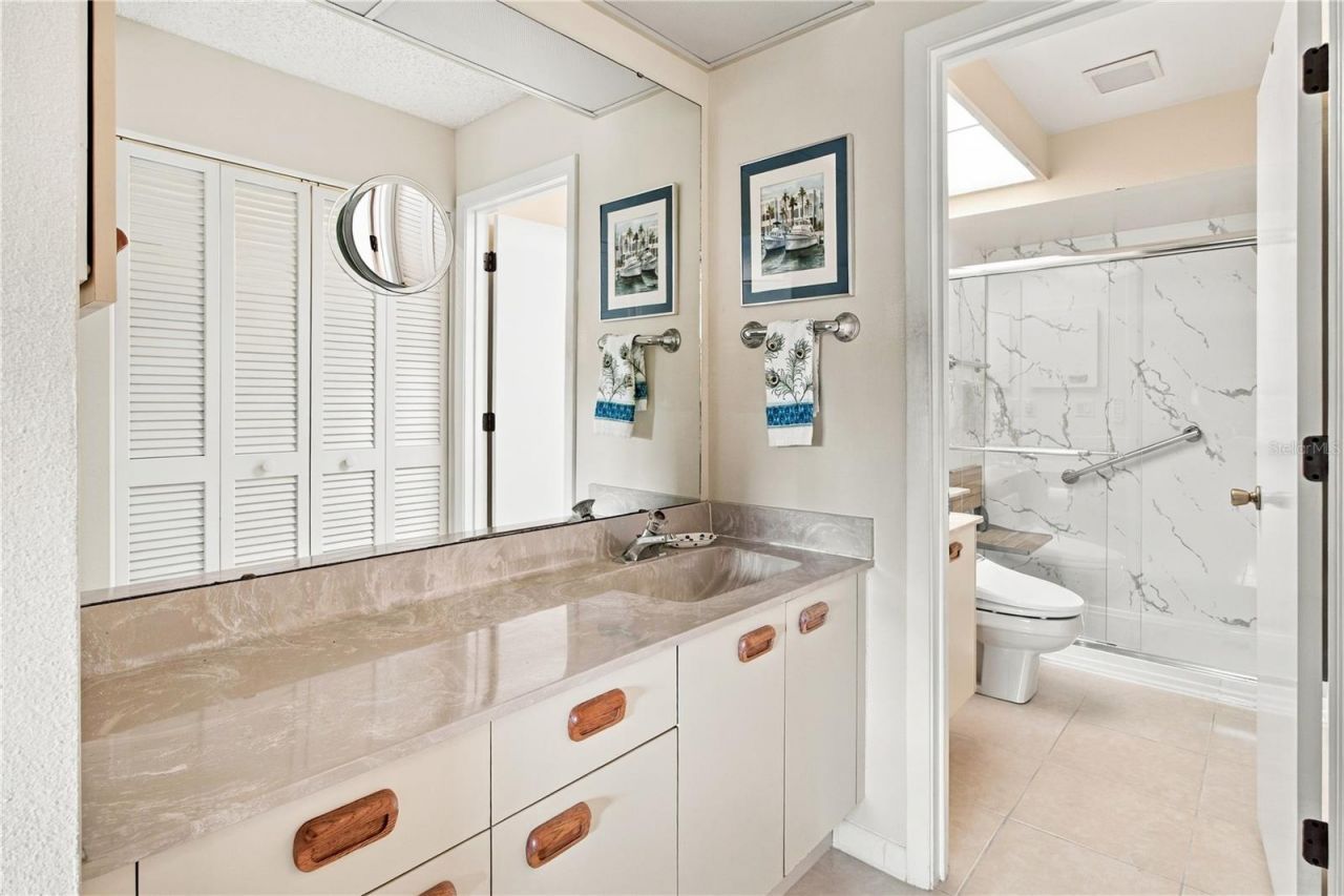 3123 Sandleheath, Unit 4, Sarasota, FL 34235 Photo