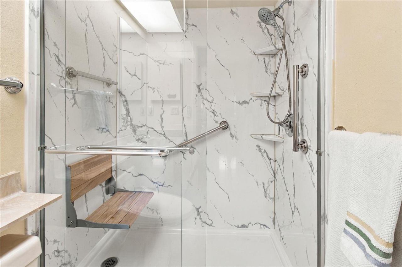 3123 Sandleheath, Unit 4, Sarasota, FL 34235 Photo