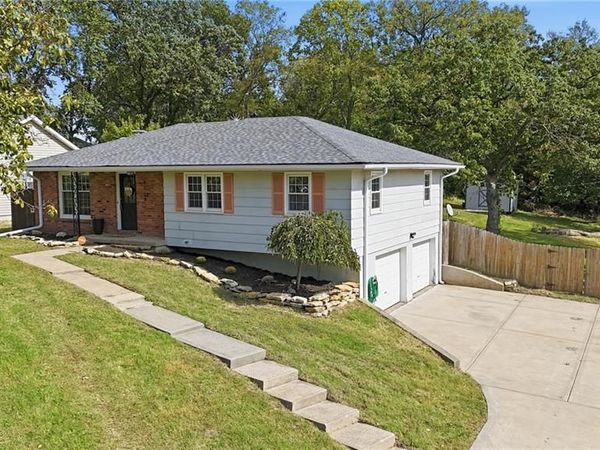 6719 NW Willowick Lane, Parkville, MO 64152