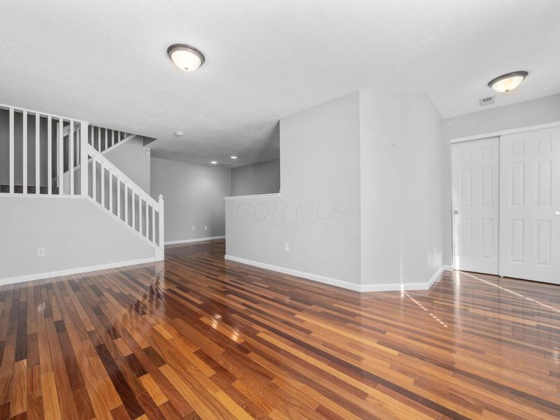5897 Andrew John Drive , Unit 17, New Albany, OH 43054 Photo 2