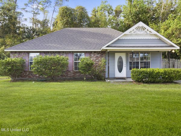 660 Keller Street, Bay Saint Louis, MS 39520