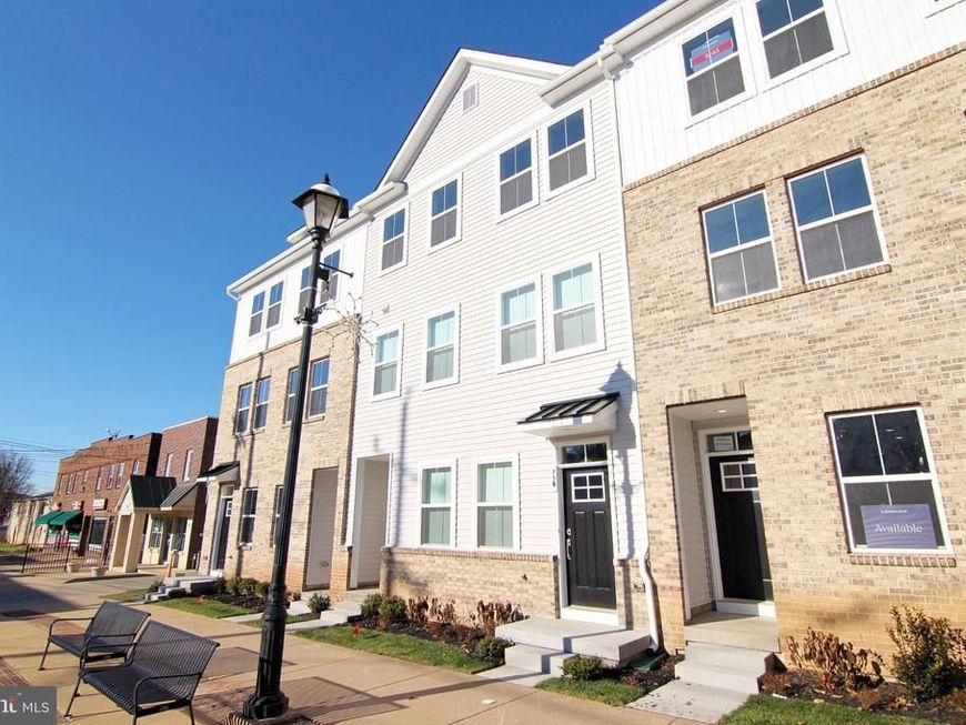 75 E 4th Street, Unit B, Bridgeport, PA 19405 Main Photo