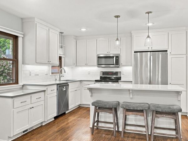 176 Fairview Avenue S, Saint Paul, MN 55105