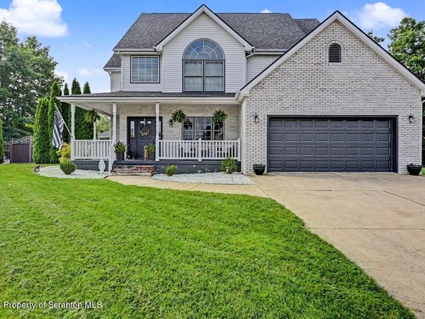 109 Mt Laurel Lane , Olyphant, PA 18447