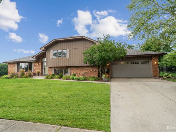 105 Azalea Road , Frankfort, IL 60423