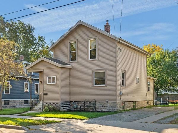 333 W 11TH AVENUE, Oshkosh, WI 54902