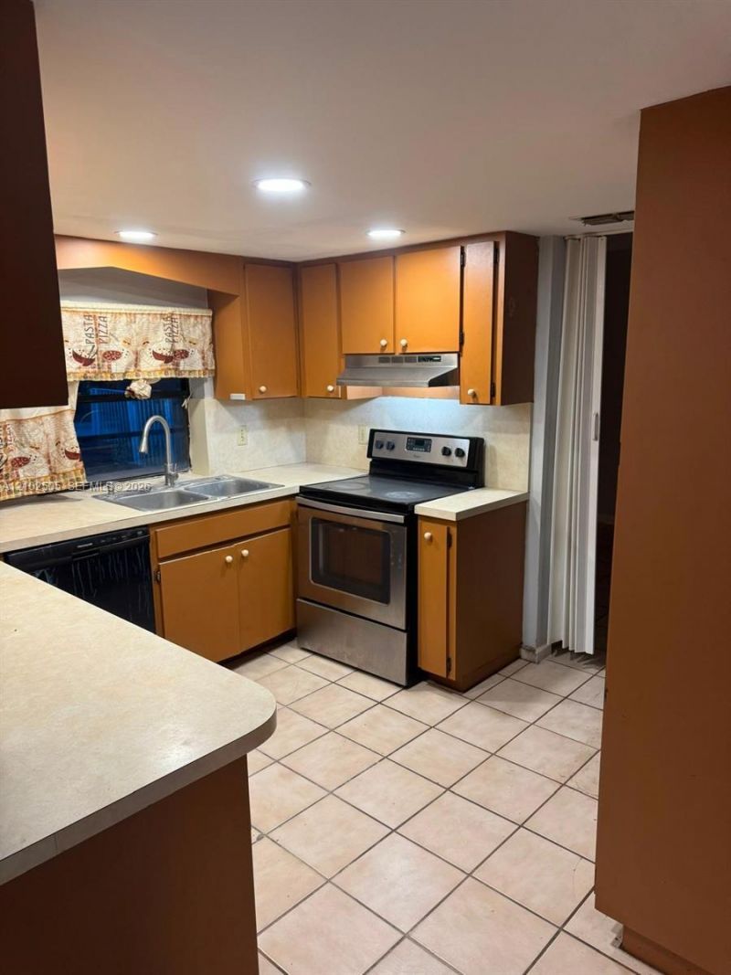 844 Ryanwood Dr , Unit #, West Palm Beach, FL 33413 Photo
