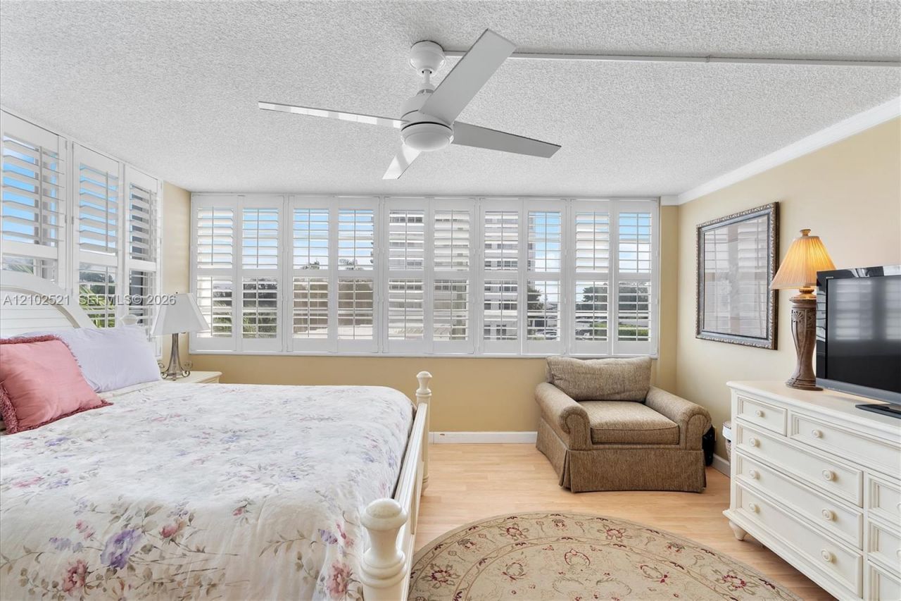 2100 Sans Souci Blvd , Unit B111, North Miami, FL 33181 Photo