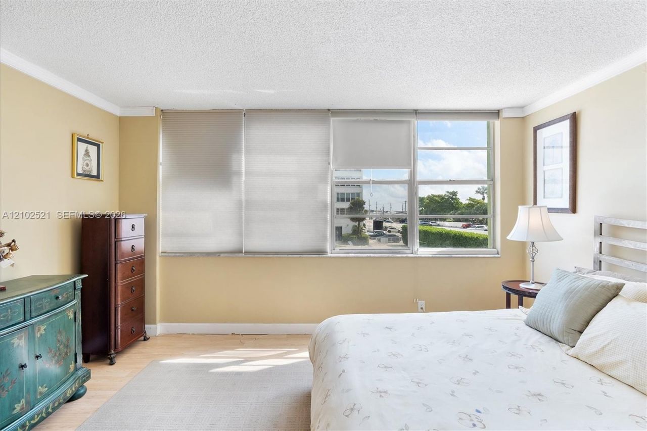 2100 Sans Souci Blvd , Unit B111, North Miami, FL 33181 Photo