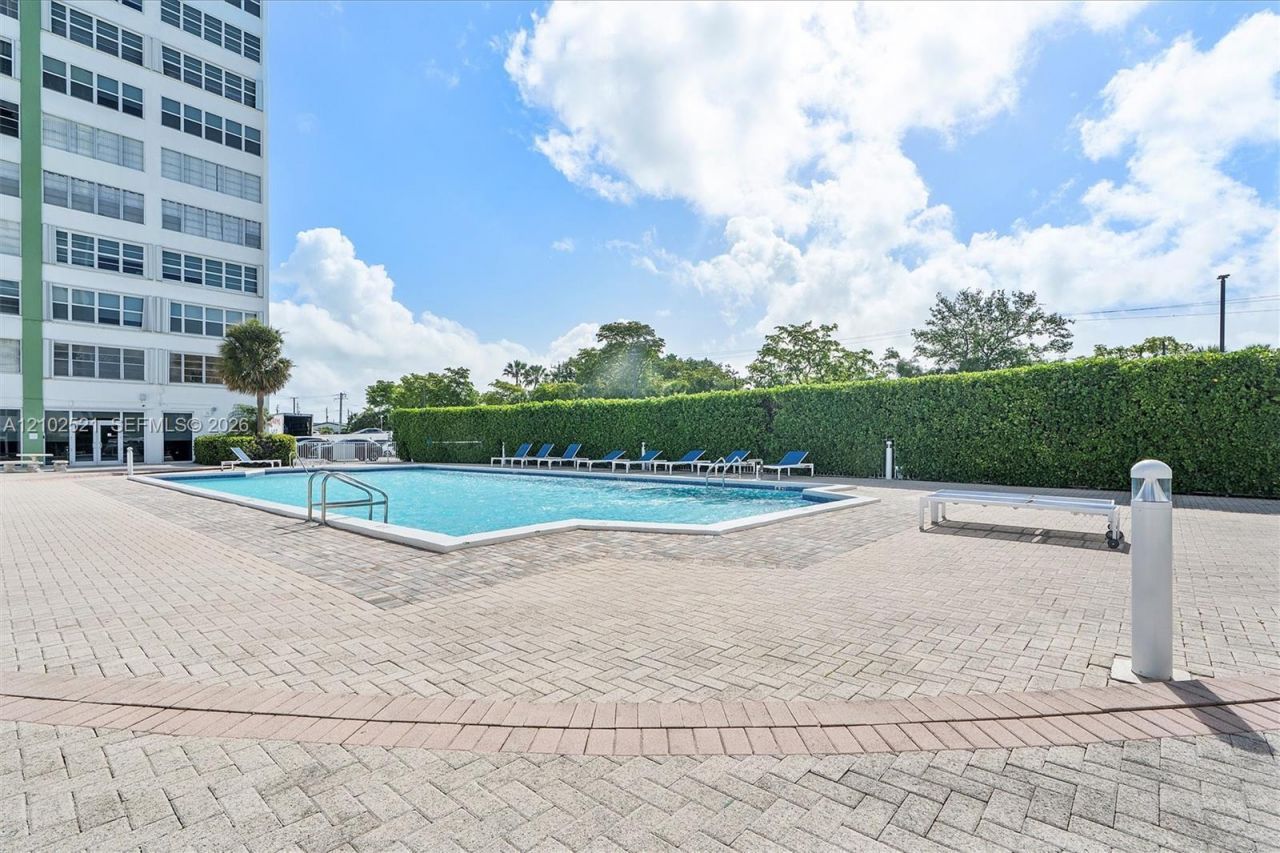 2100 Sans Souci Blvd , Unit B111, North Miami, FL 33181 Photo