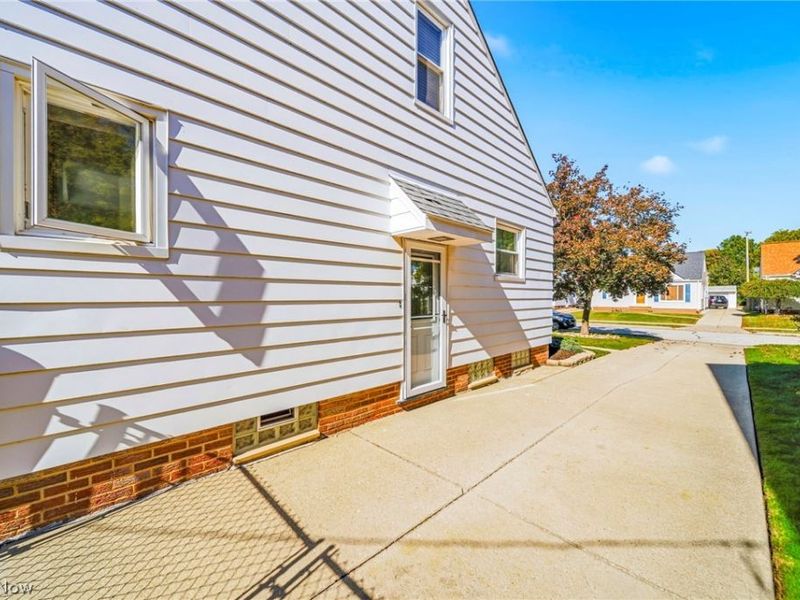 294 E 323rd Street, Willowick, OH 44095 Photo 29