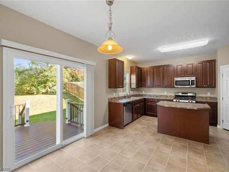 4281 Butterfly Circle, Medina, OH 44256 Photo 2