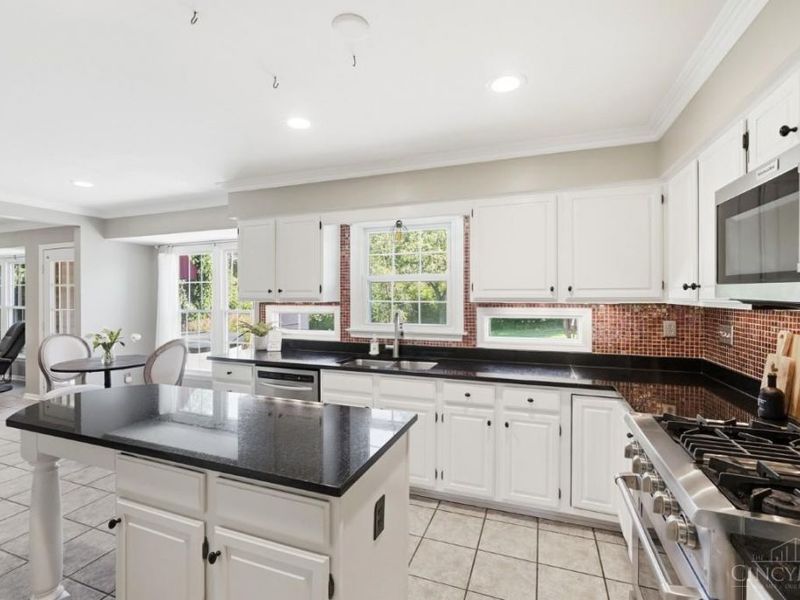 8218 Eagle Ridge Drive, West Chester, OH 45069 Photo 21