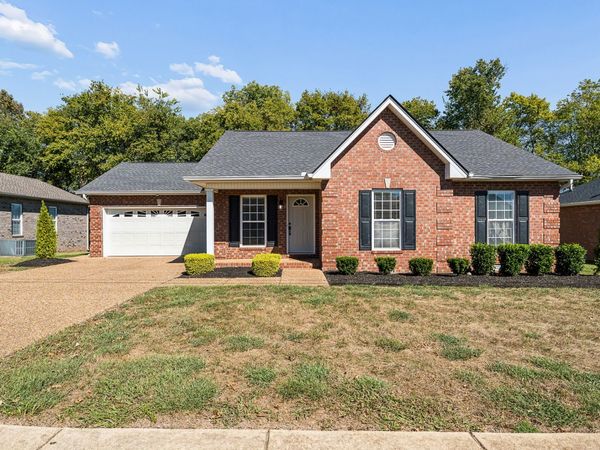 614 Lilycrest Dr, Gallatin, TN 37066