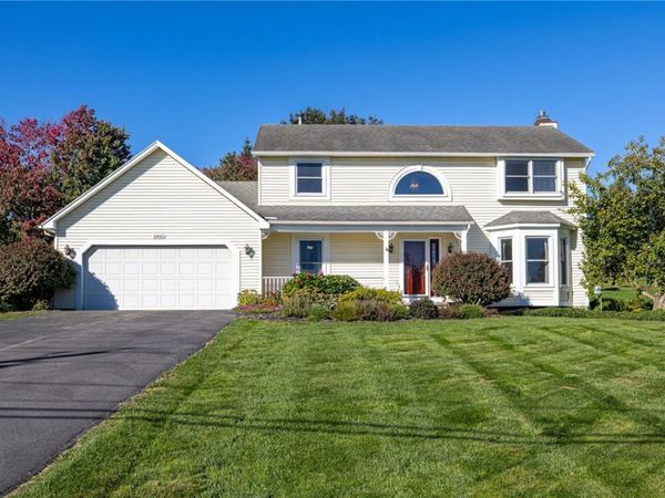 3455 W Walworth Rd , Macedon, NY 14502