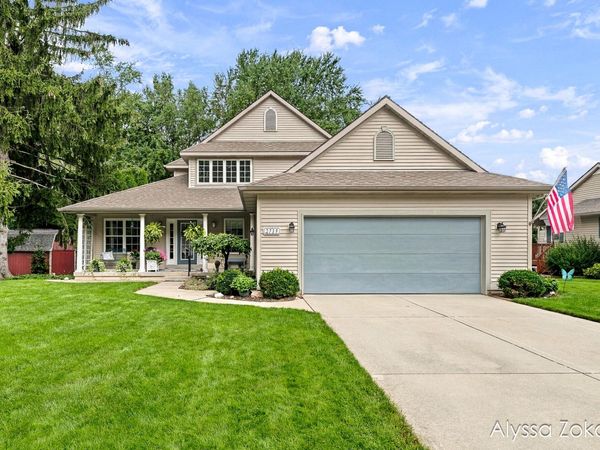 2739 Wellspring NW, Grand Rapids, MI 49504