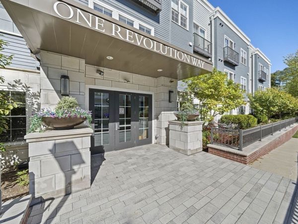 1 Revolution Way, Unit 305, Canton, MA 02021