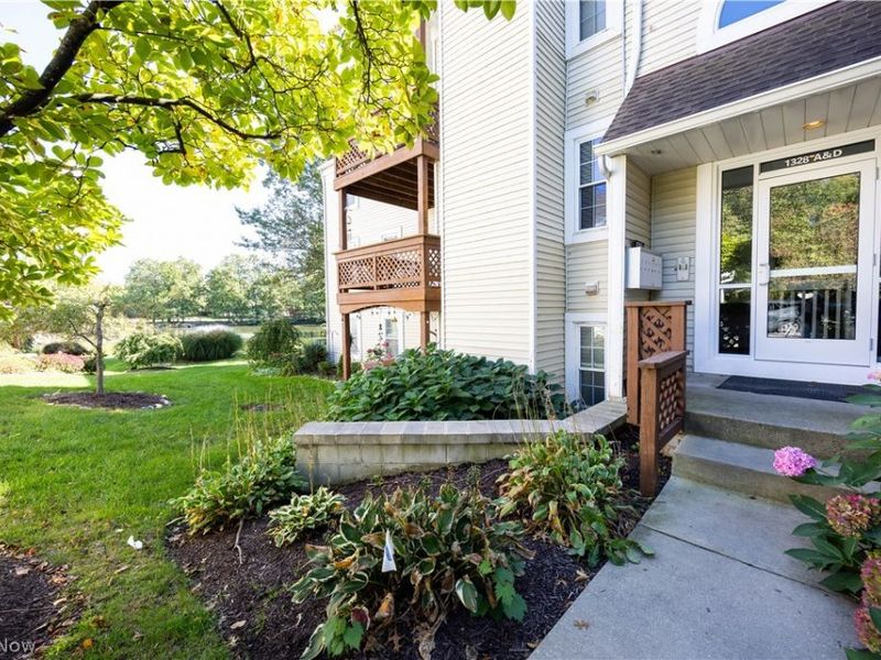 1328 Cedarwood Drive, Unit #D2, Westlake, OH 44145 Photo 26
