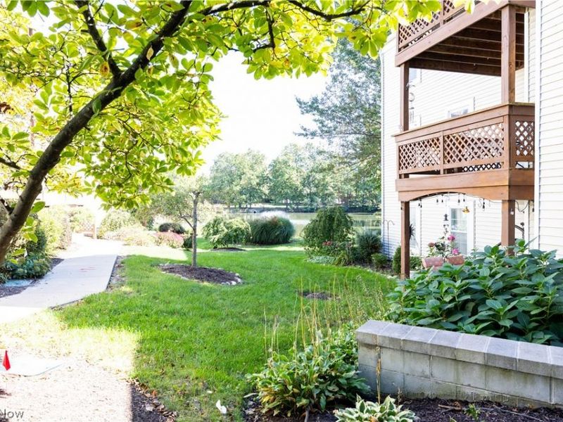 1328 Cedarwood Drive, Unit #D2, Westlake, OH 44145 Photo 27