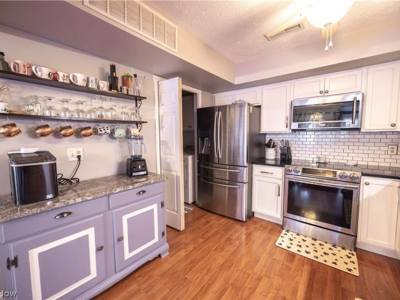 1328 Cedarwood Drive, Unit #D2, Westlake, OH 44145 Photo 8