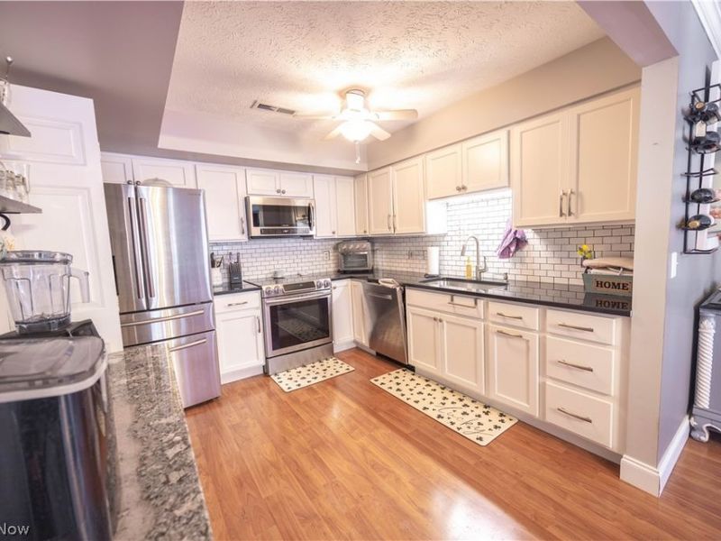 1328 Cedarwood Drive, Unit #D2, Westlake, OH 44145 Photo 9