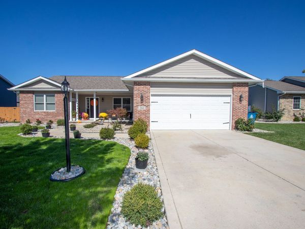 261 Honey Locust Court, Valparaiso, IN 46385