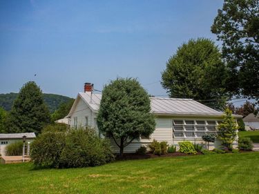 10621 WENTWORTH DR, BROADWAY, VA 22815