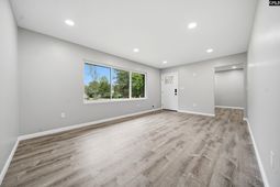 1291 Woodland Drive photo 4