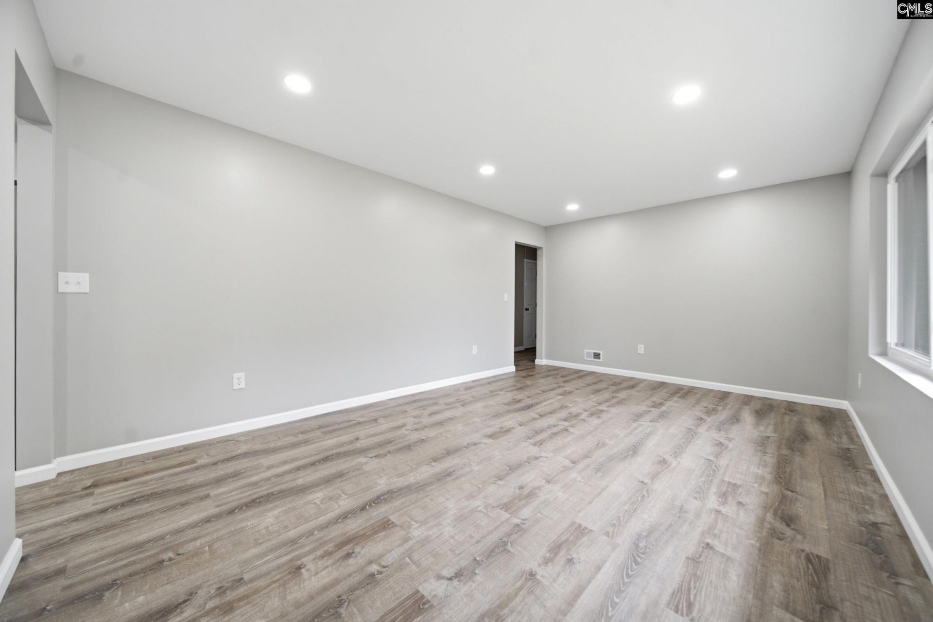 1291 Woodland Drive Photo 4