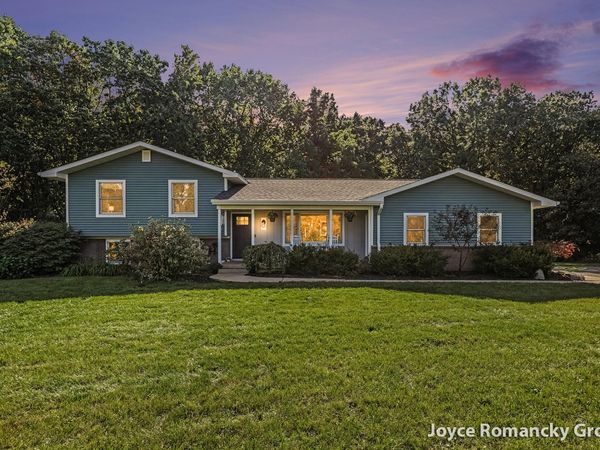 4750 Skyhawk Drive NE, Rockford, MI 49341
