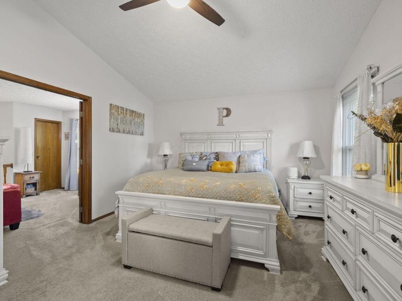 5146 Drumcliff Court, Columbus, OH 43221 Photo 24