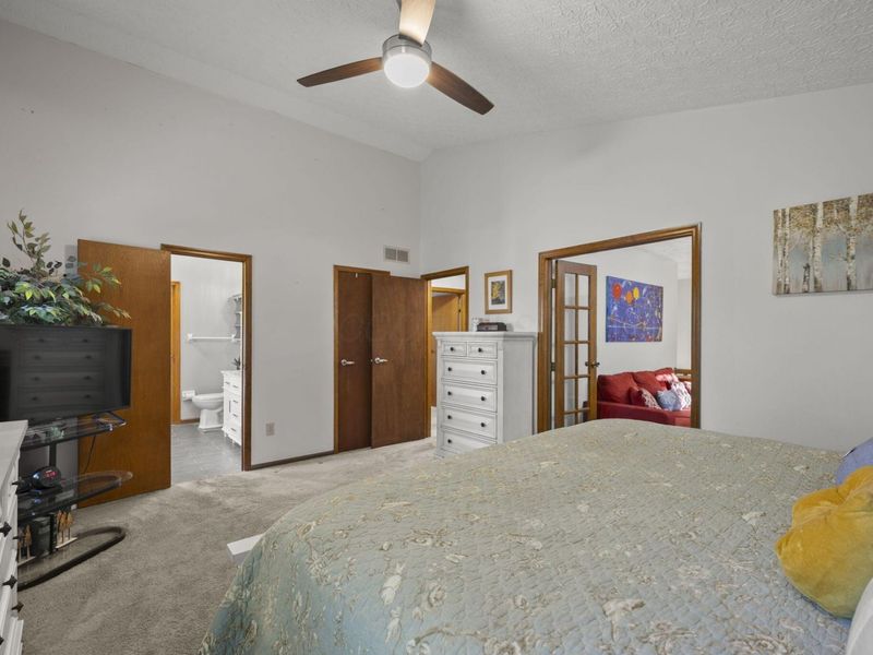 5146 Drumcliff Court, Columbus, OH 43221 Photo 25