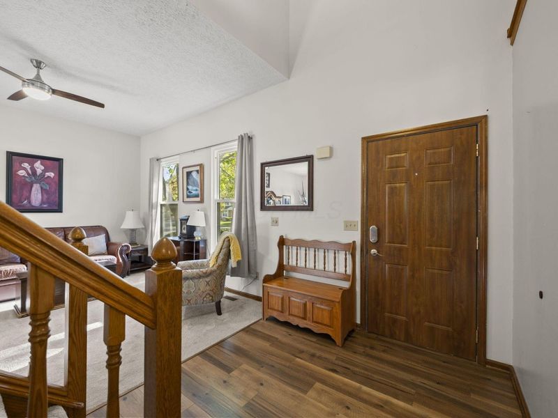 5146 Drumcliff Court, Columbus, OH 43221 Photo 3