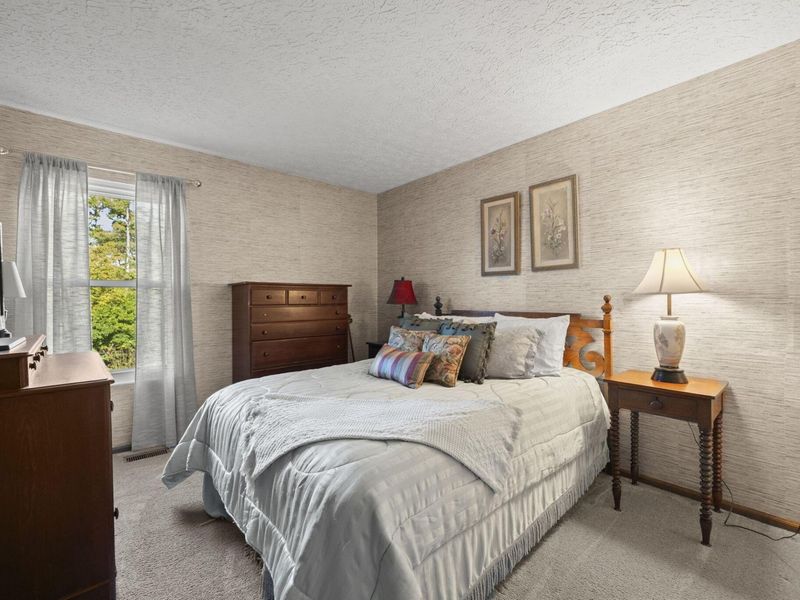 5146 Drumcliff Court, Columbus, OH 43221 Photo 35