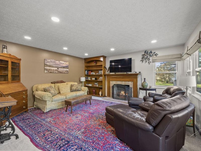 5146 Drumcliff Court, Columbus, OH 43221 Photo 5