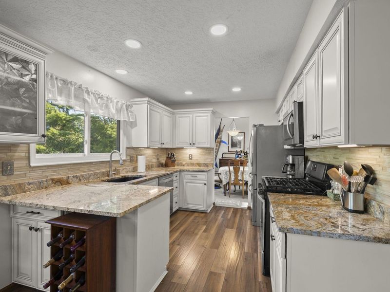 5146 Drumcliff Court, Columbus, OH 43221 Photo 6