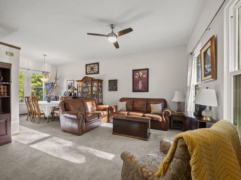 5146 Drumcliff Court, Columbus, OH 43221 Photo 8