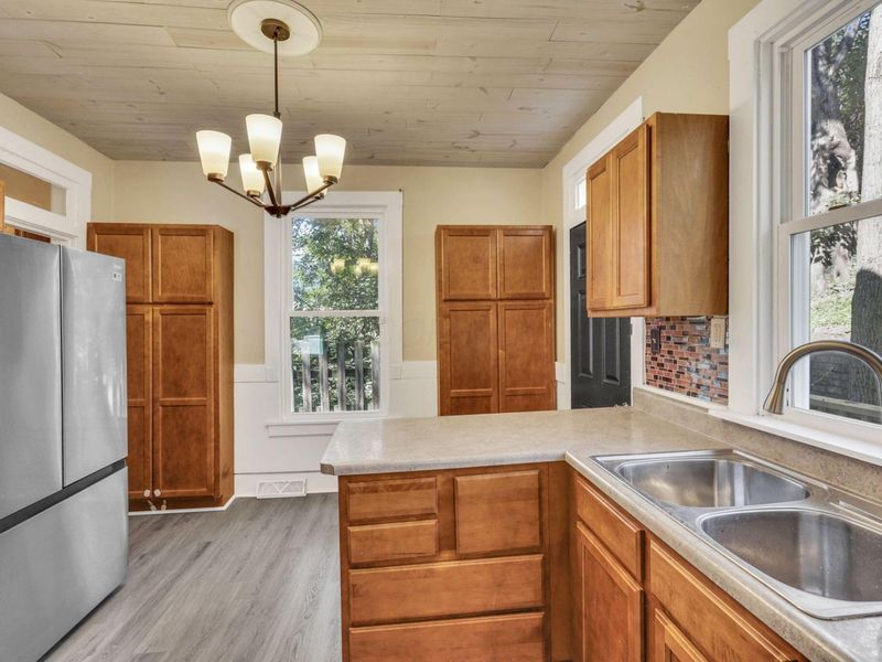 229 N Spring Street , Logan, OH 43138 Photo 18