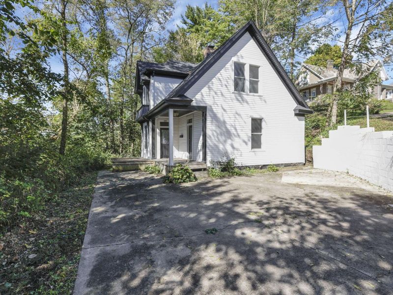 229 N Spring Street , Logan, OH 43138 Photo 3