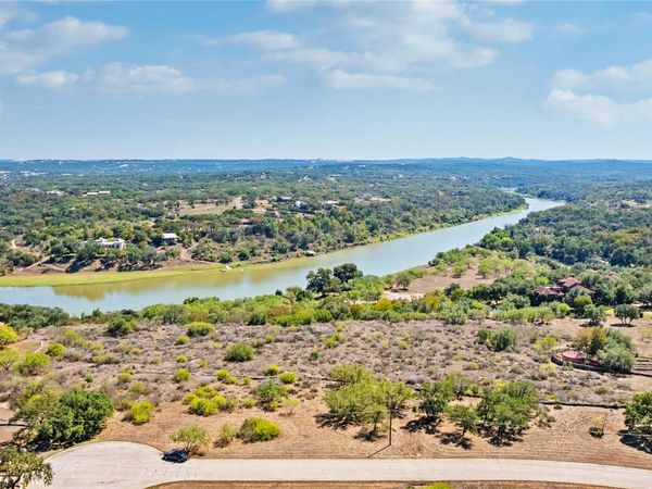 3224 Fall Creek Estates DR, Spicewood, TX 78669