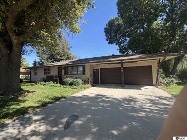 1210 N 18th Street, Beatrice, NE 68310