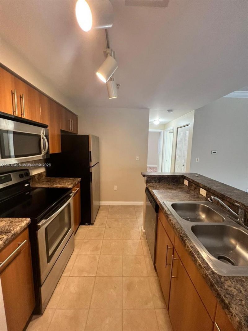 5940 W Sample Rd, Unit 304, Coral Springs, FL 33067 Photo