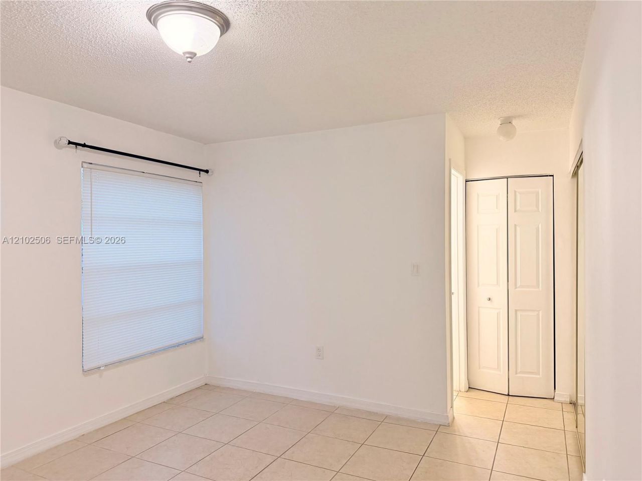 819 NE 214th Ln, Unit 1, Miami, FL 33179 Photo