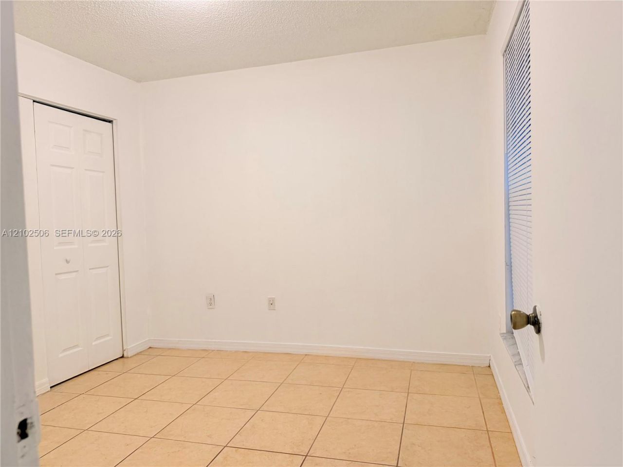 819 NE 214th Ln, Unit 1, Miami, FL 33179 Photo