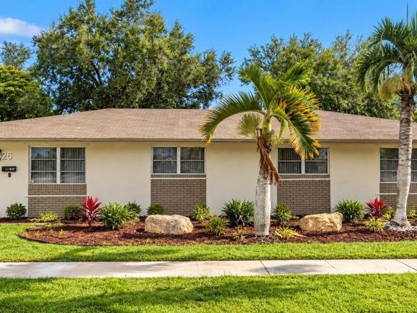 1405 N 24th Ave , Hollywood, FL 33020