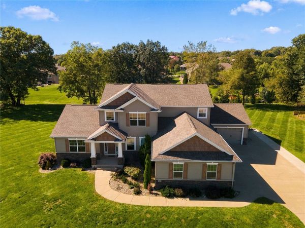 9365 Feather Ridge Way, Cedar Rapids, IA 52411