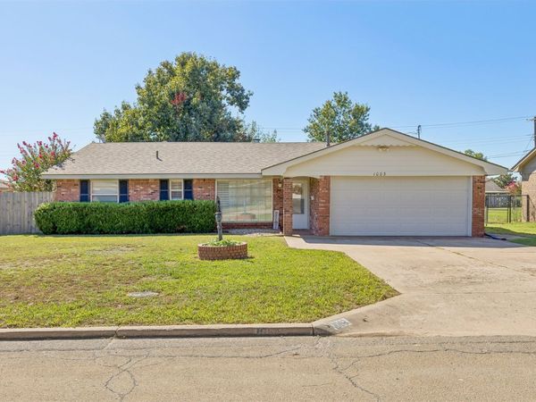 1003 E 12th Street, Cushing, OK 74023